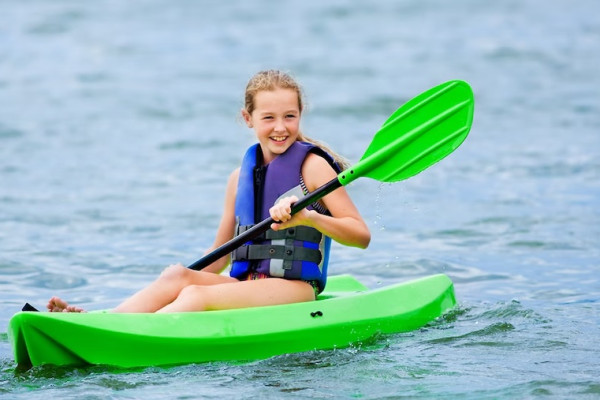Kids Experience Kayaking